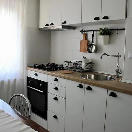 A 10th Floor Cosy Flat Apartment